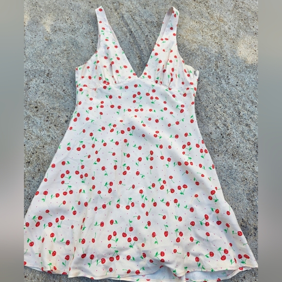 Cherry Zara satin mini dress. Size S - Picture 3 of 13